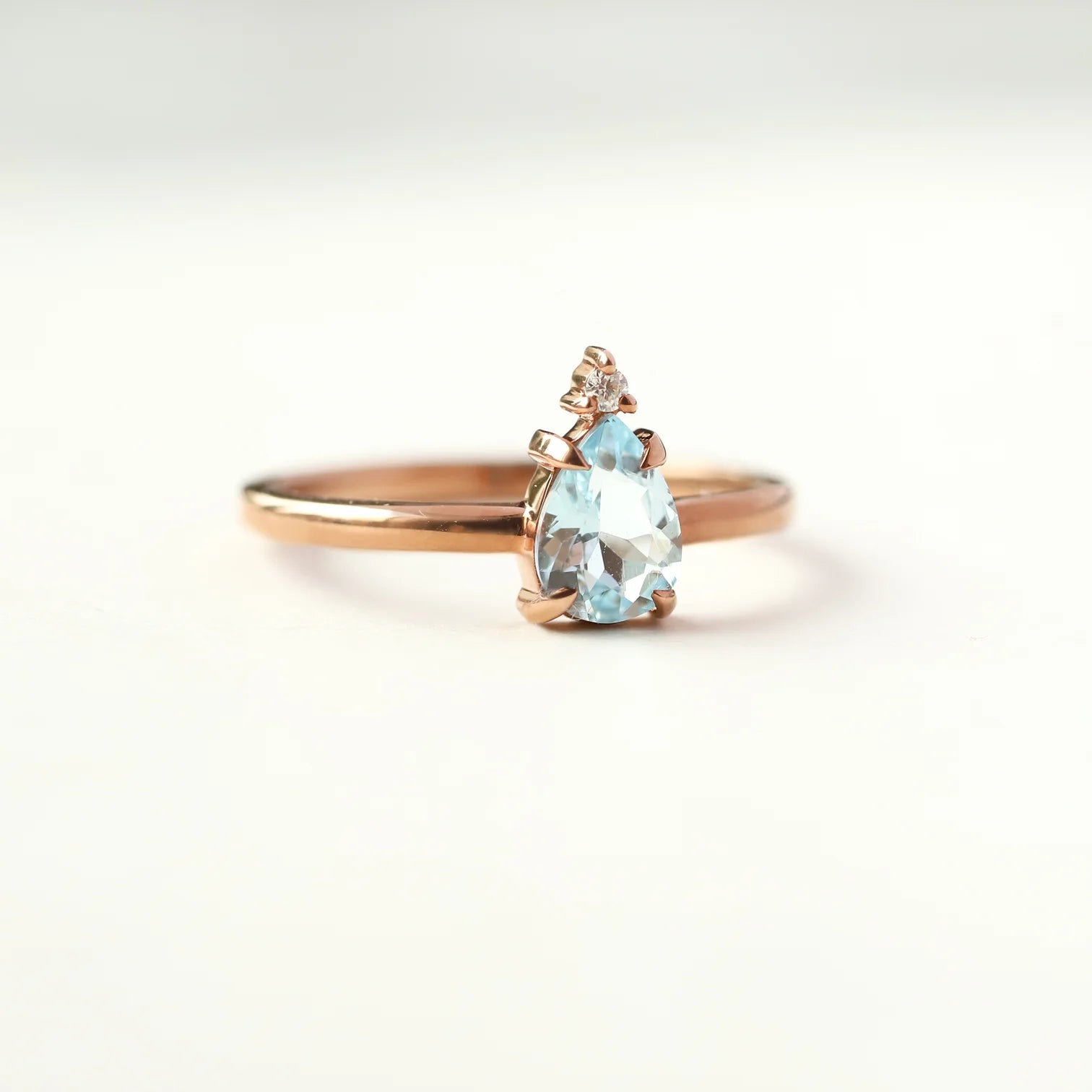 Eva Queen Swiss Blue Topaz Ring with Moissanite