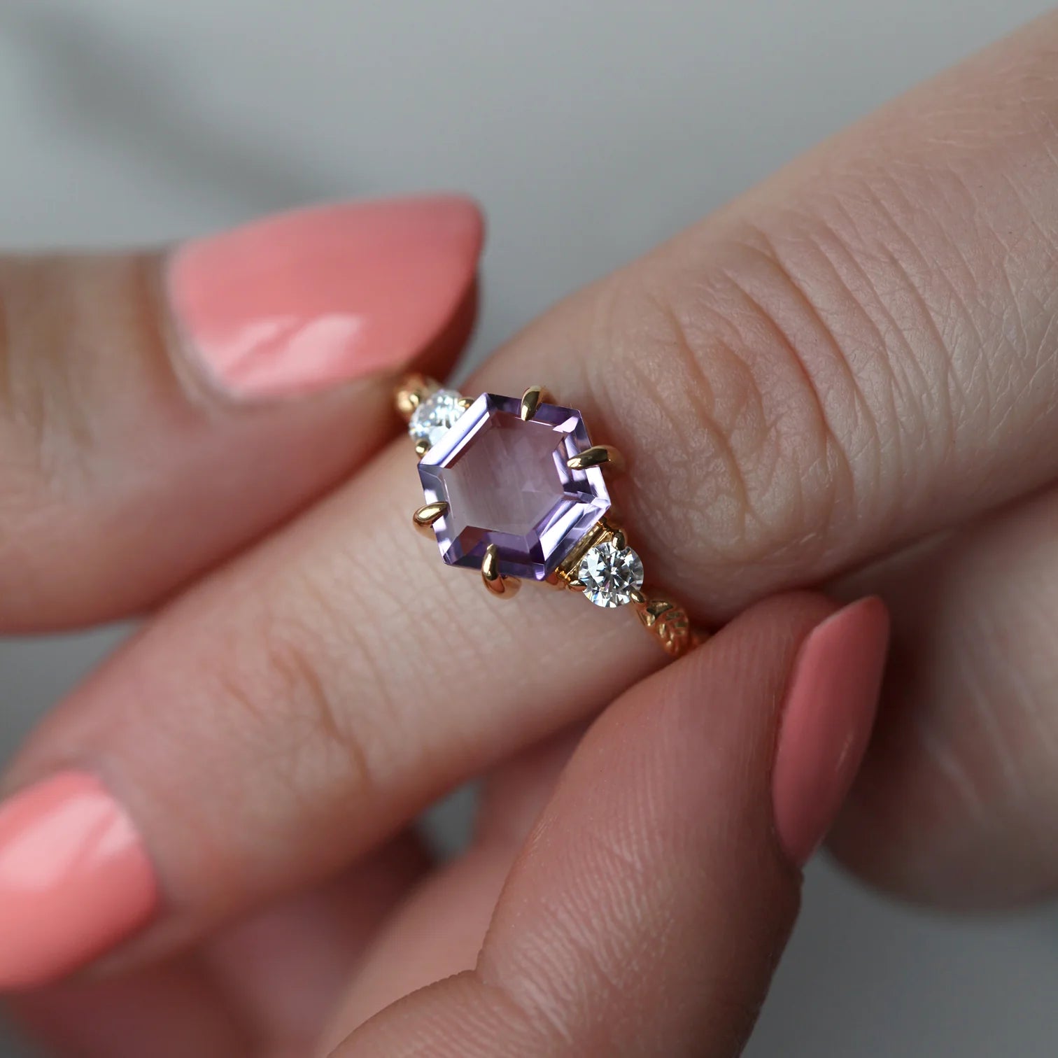 Vista Hexagon Amethyst Ring with Leaves Band