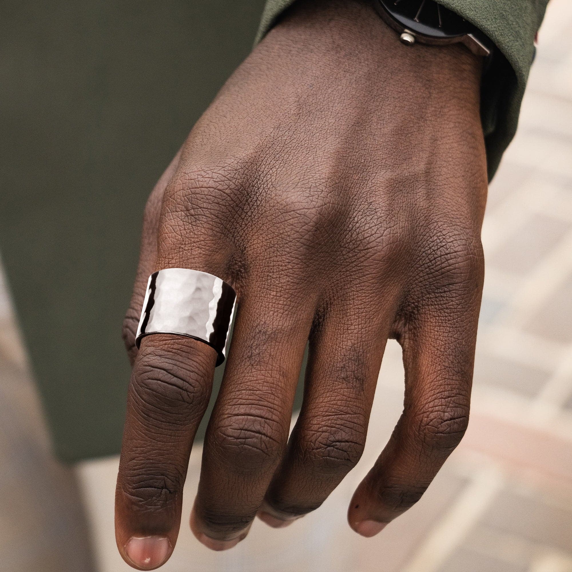 Men's Hammered Wide Ring