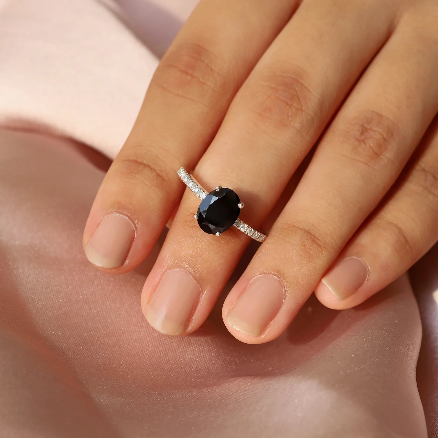 Yoshi Hexagon Black Spinel with Leaves Band