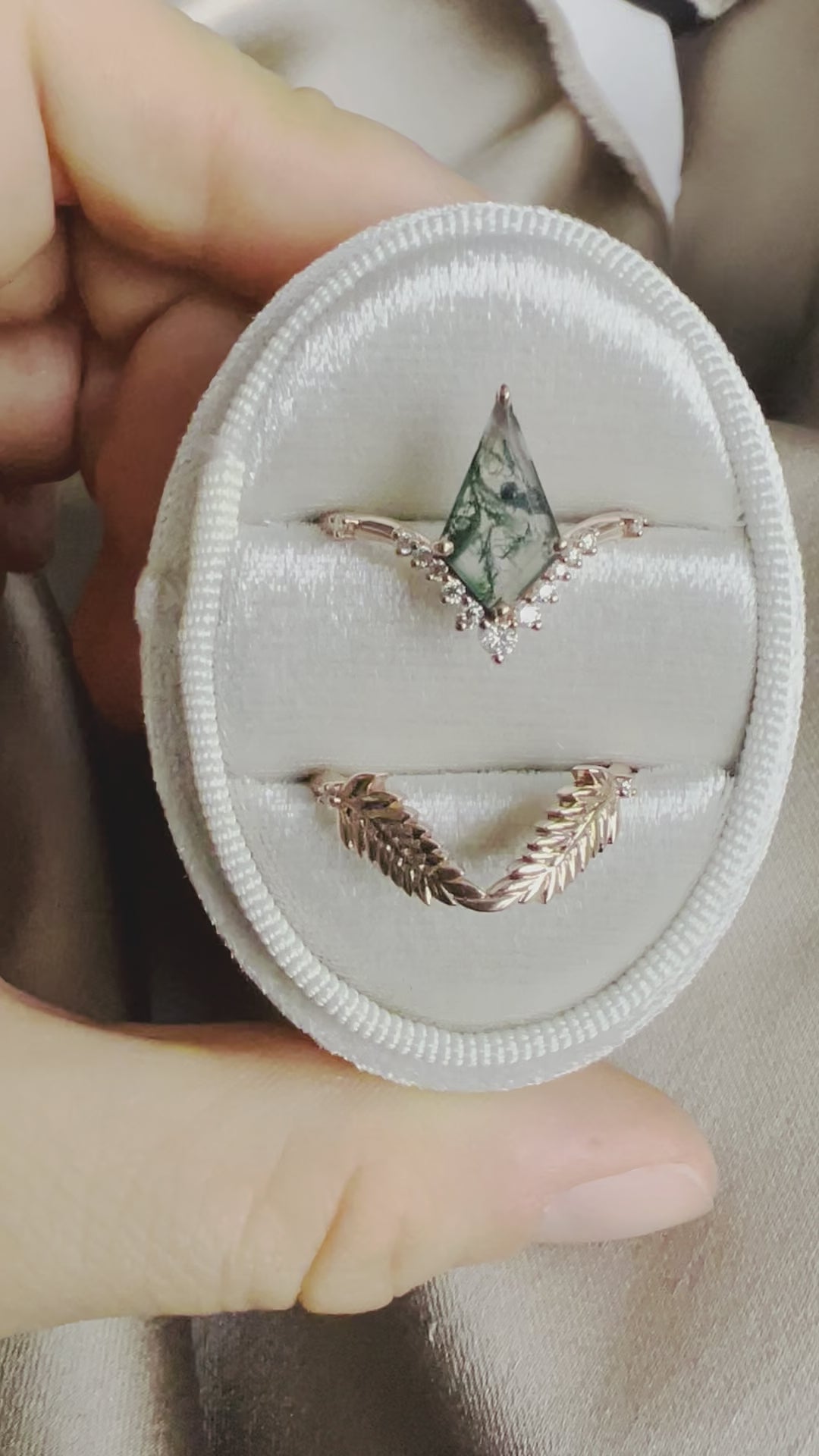 Diamond Kite Moss Agate Ring Set with Leaf Diamond Band