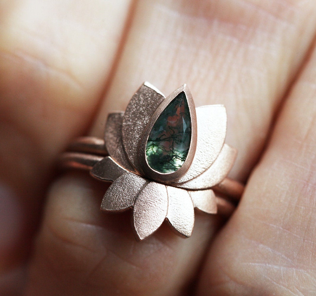 Alice Lotus Ring Set