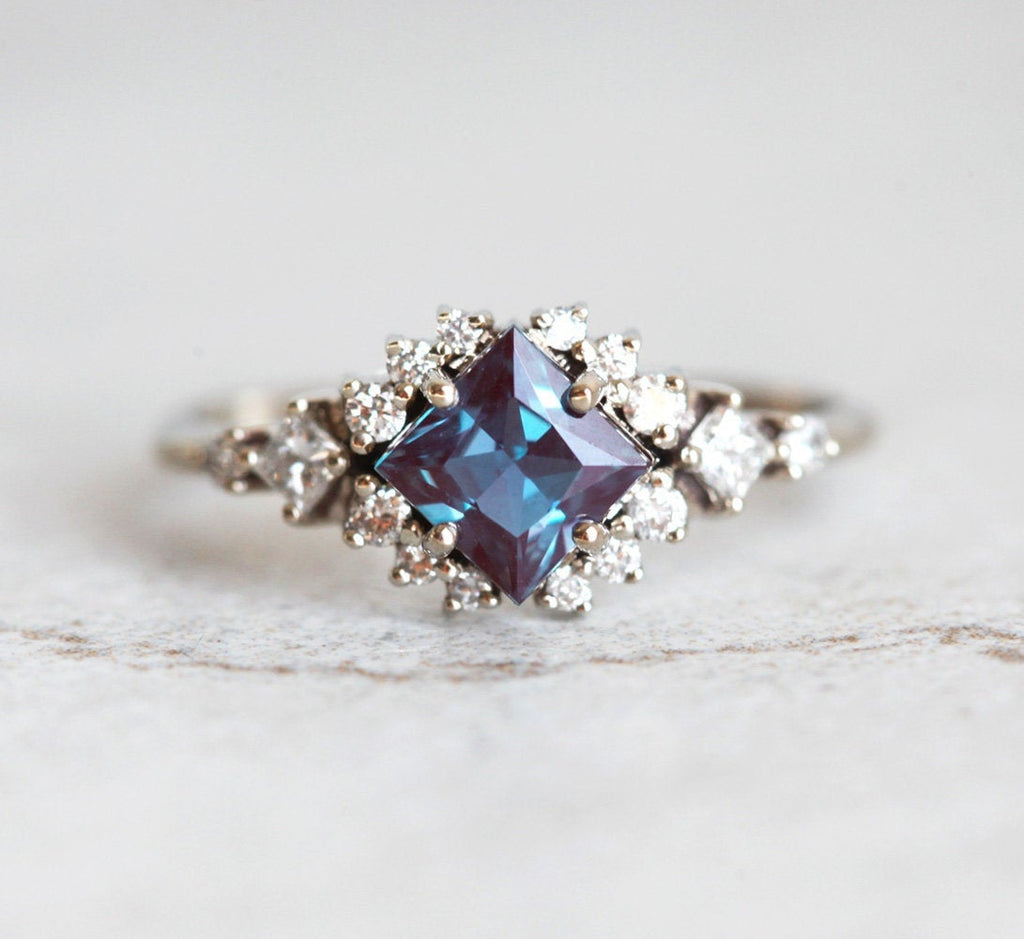 Chiara Alexandrite & Diamond Ring