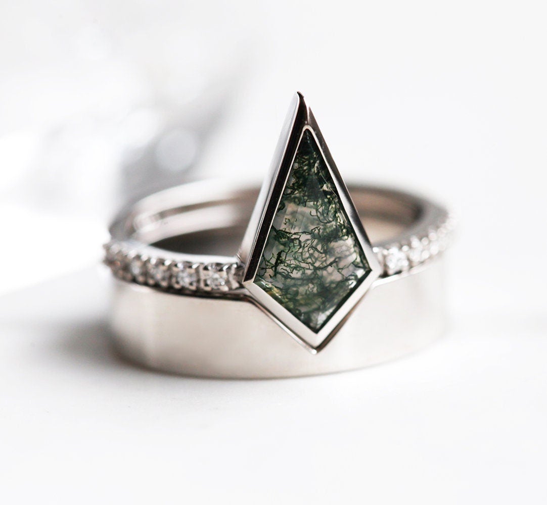 Delfina Cushion Moss Agate Ring Set