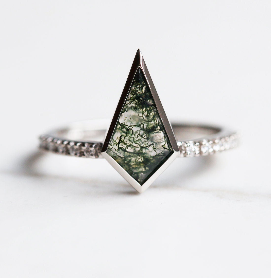 Delfina Cushion Moss Agate Ring Set