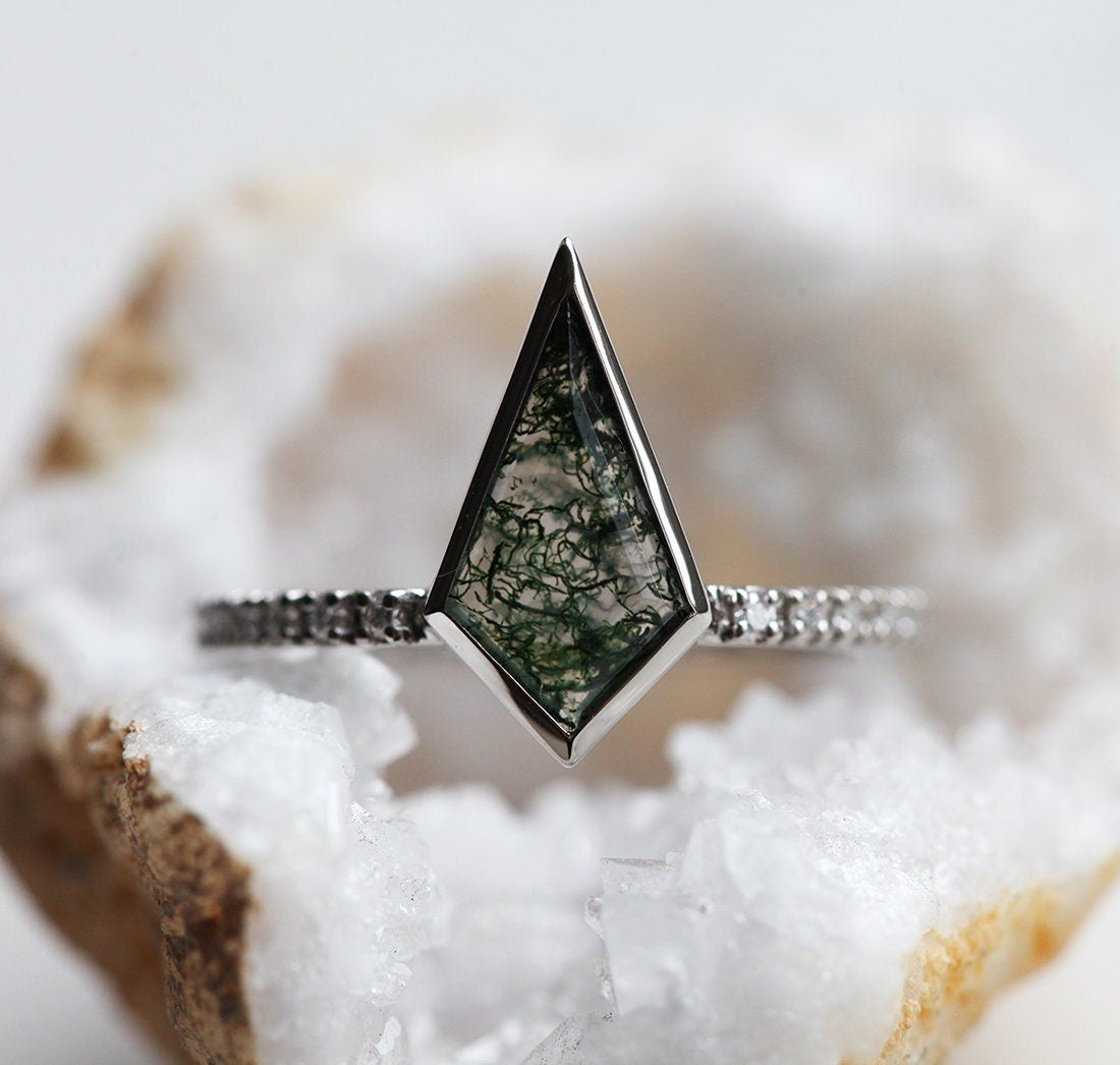 Delfina Cushion Moss Agate Ring Set