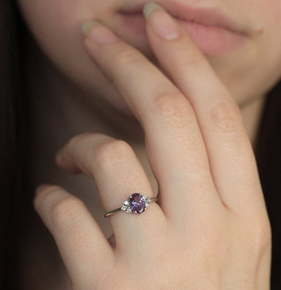 Dora Lab Alexandrite & Diamond Ring