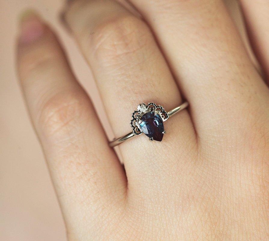 Etta Alexandrite Ring