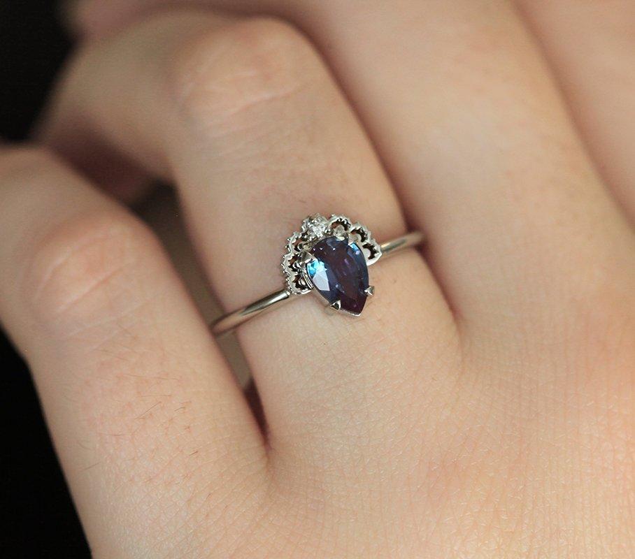 Etta Alexandrite Ring