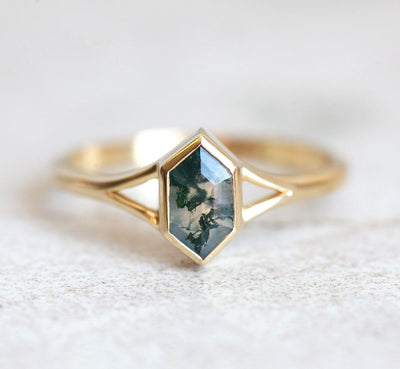 Hexagon Solitaire Moss Agate Ring with Chevron Band