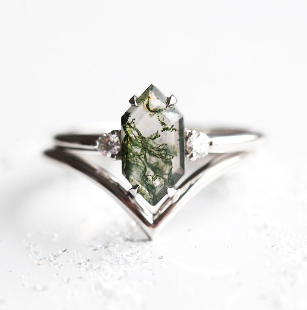 Luna Moss Agate And Alexandrite Ring With Diamond Band