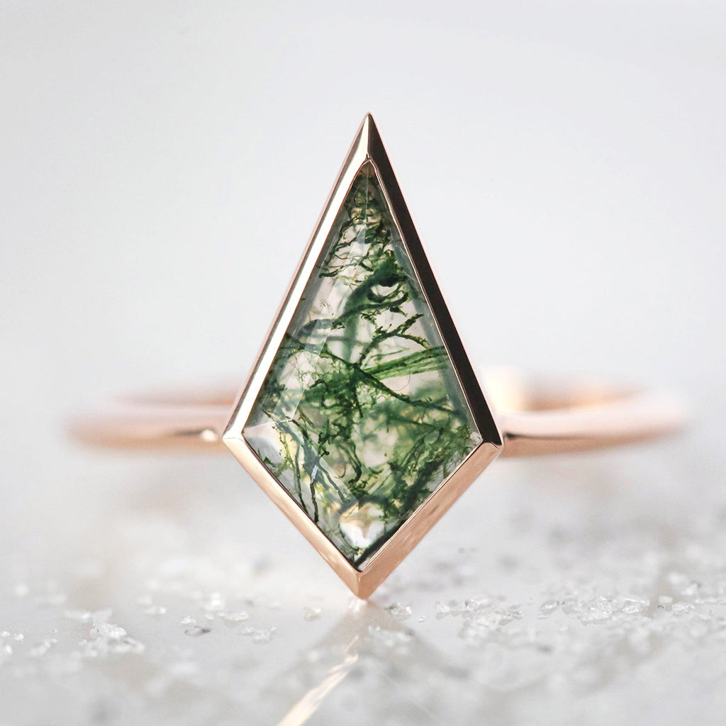 Zara Kite Moss Agate Ring